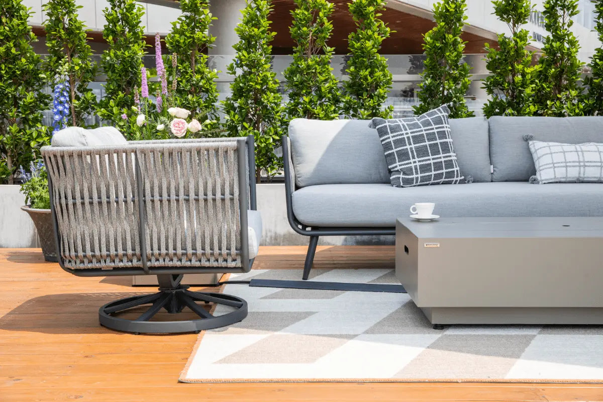 Milano Outdoor Dining Set — Elementi