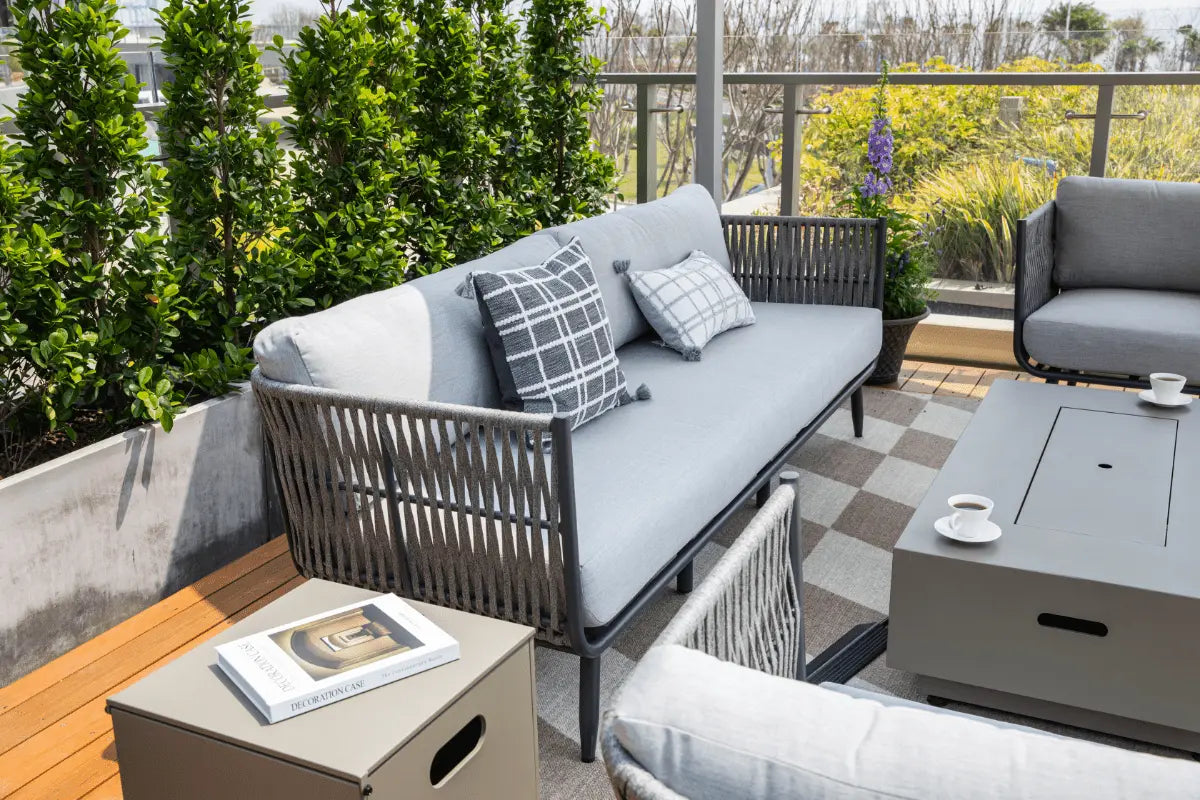 Milano Outdoor Dining Set — Elementi