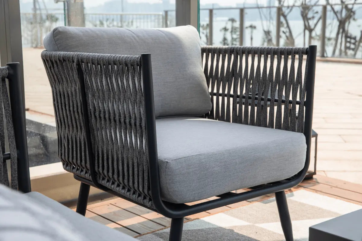 Milano Outdoor Dining Set — Elementi