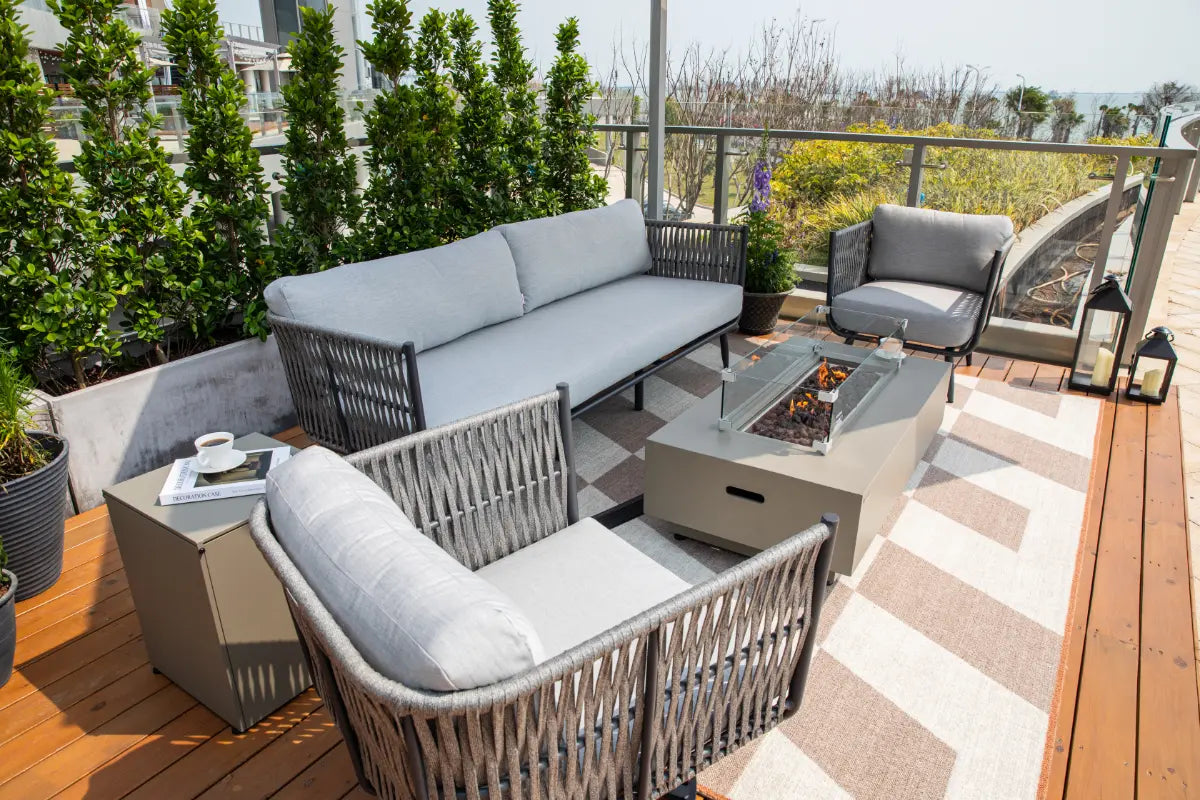 Milano Outdoor Dining Set — Elementi