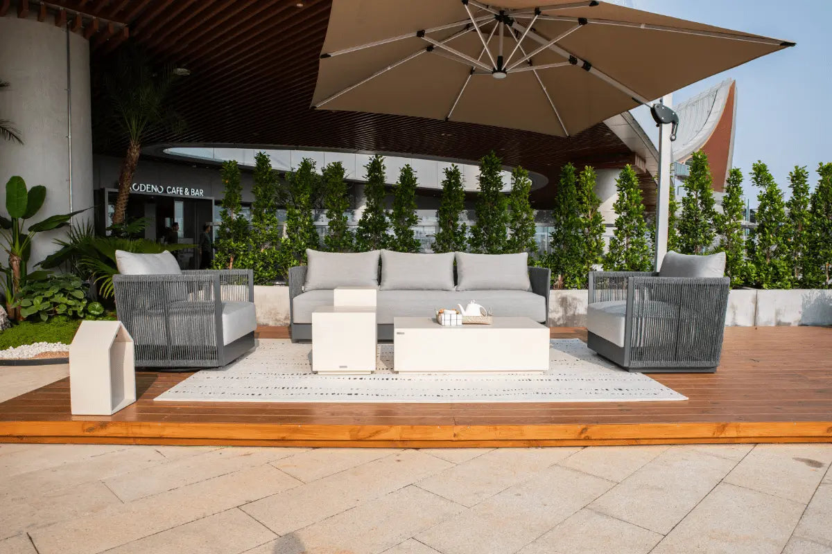 Capri Outdoor Lounge Chair — Elementi