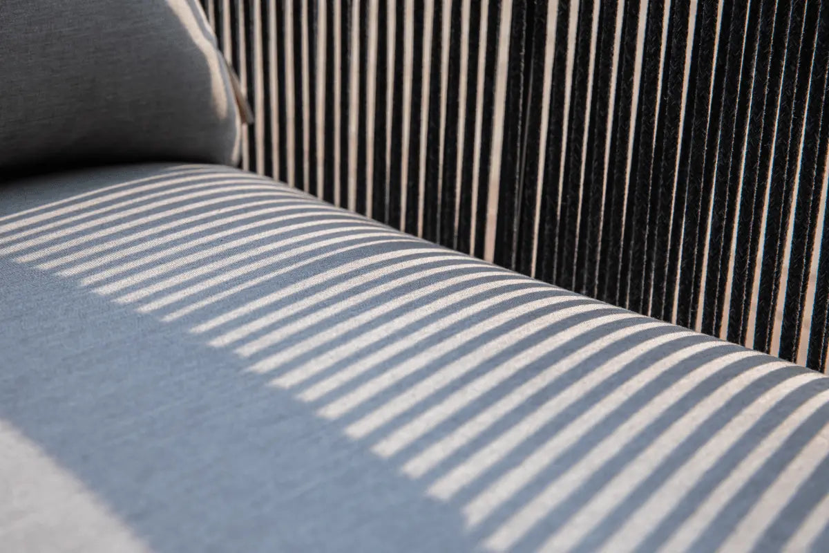 Capri Outdoor Lounge Chair — Elementi