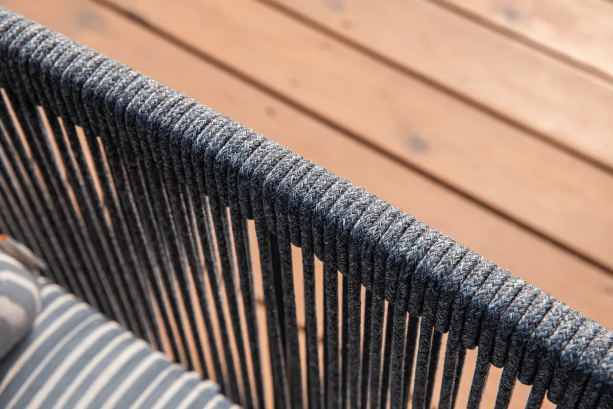 Capri Outdoor Lounge Chair — Elementi