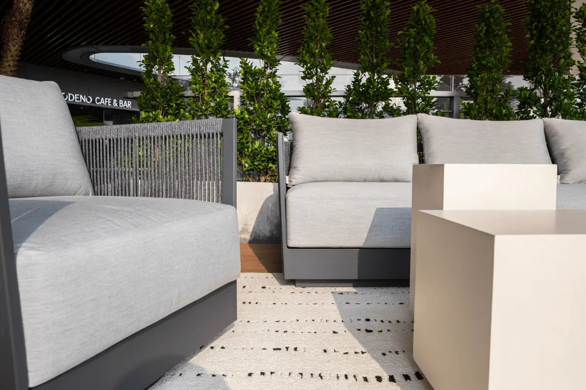 Capri Outdoor Lounge Chair — Elementi