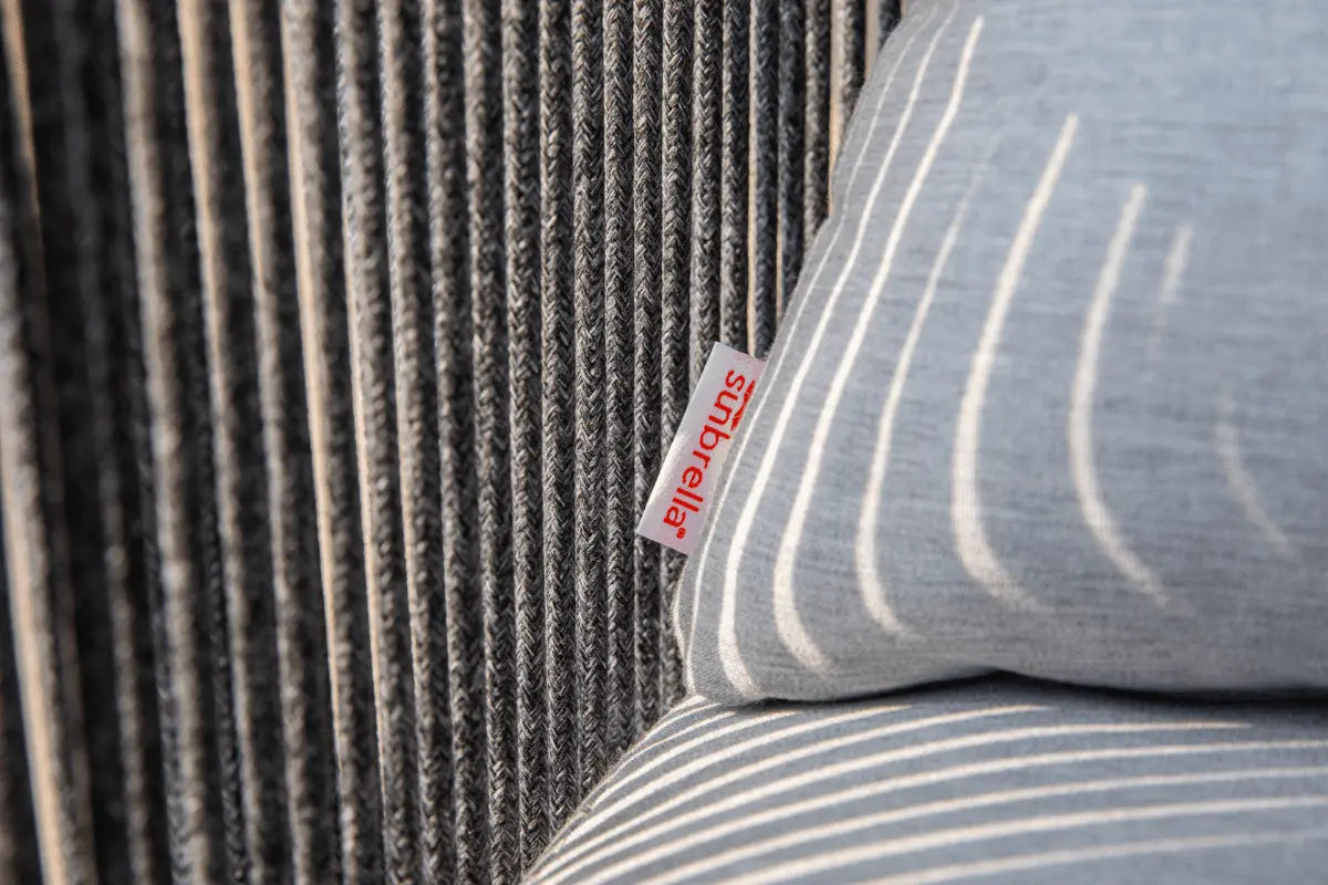 Capri Outdoor Lounge Chair — Elementi