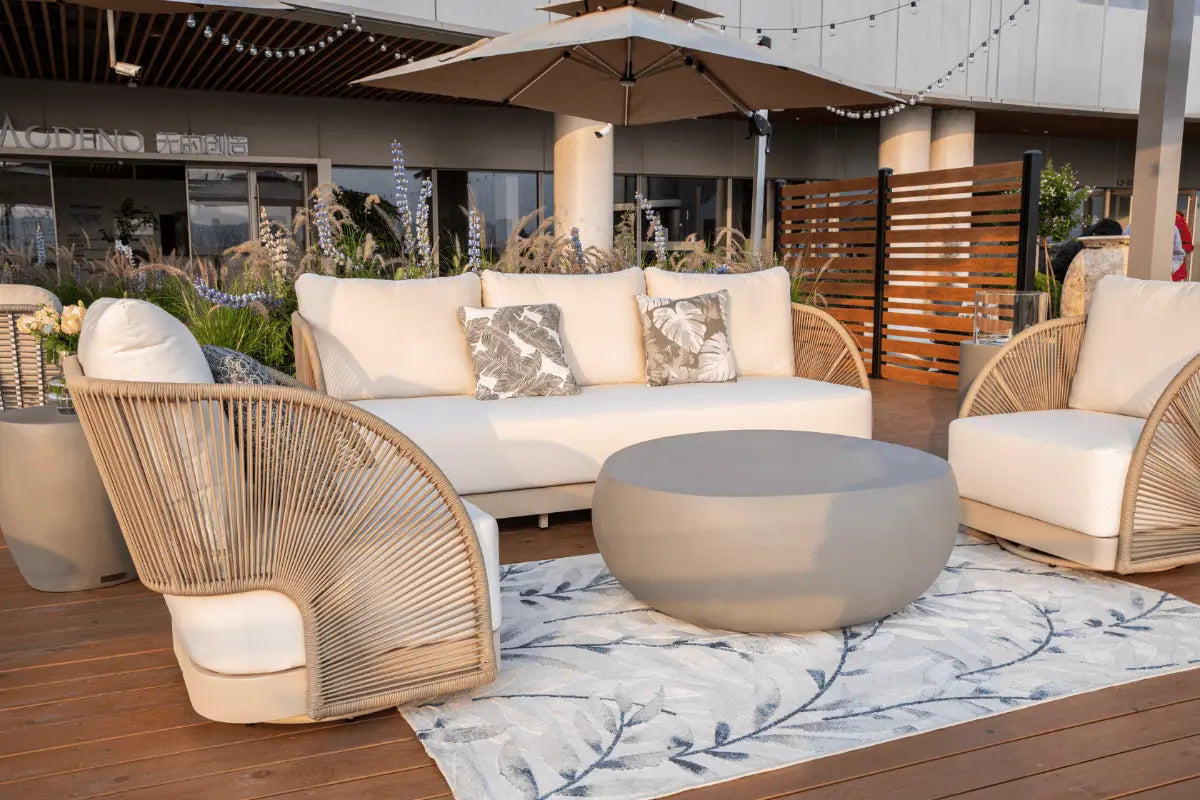 Malibu Outdoor Lounge Chair — Elementi