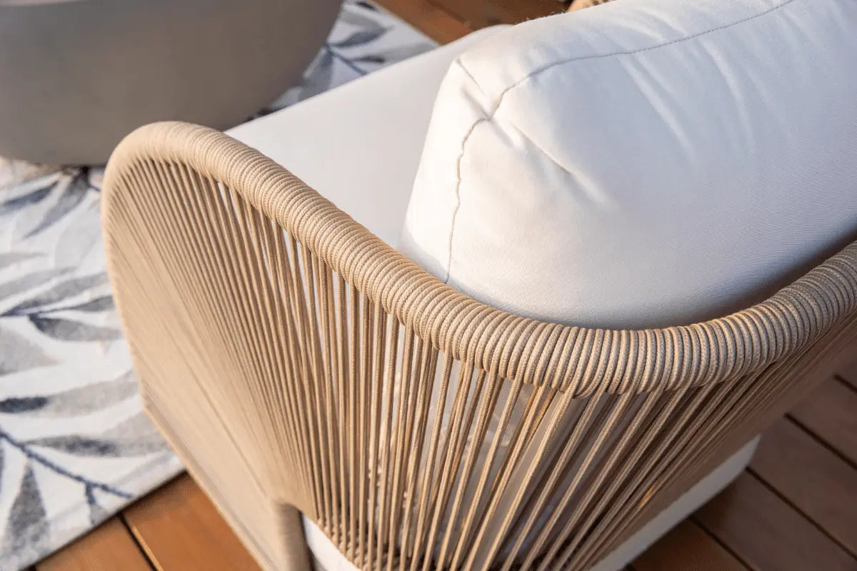 Malibu Outdoor Lounge Chair — Elementi