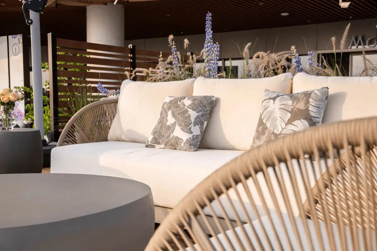 Malibu Outdoor Lounge Chair — Elementi