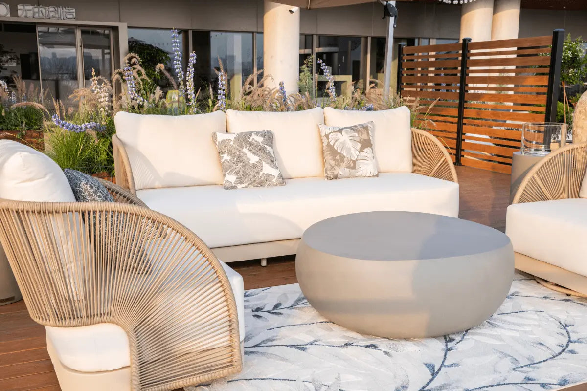 Malibu Outdoor Lounge Chair — Elementi