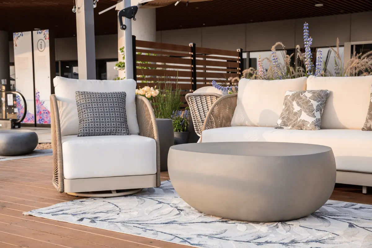Malibu Outdoor Lounge Chair — Elementi