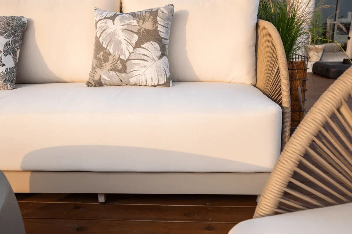 Malibu Outdoor Lounge Chair — Elementi