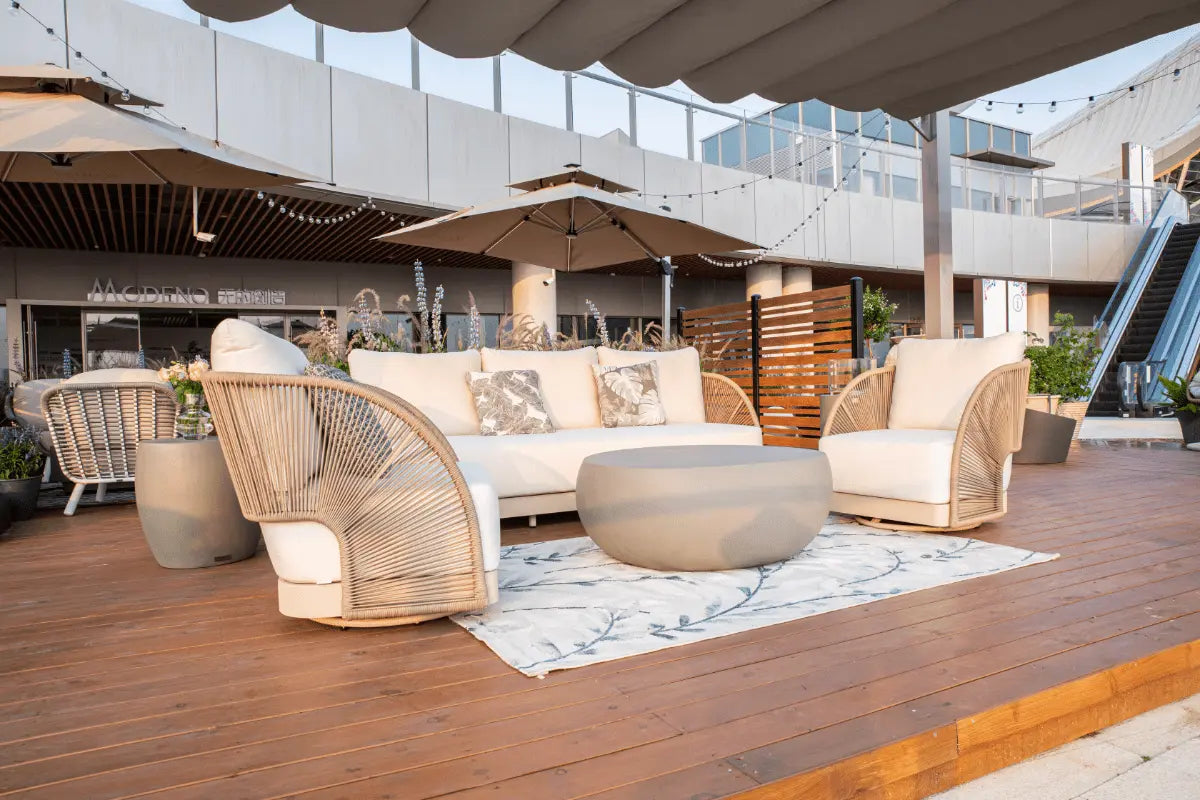 Malibu Outdoor Lounge Chair — Elementi