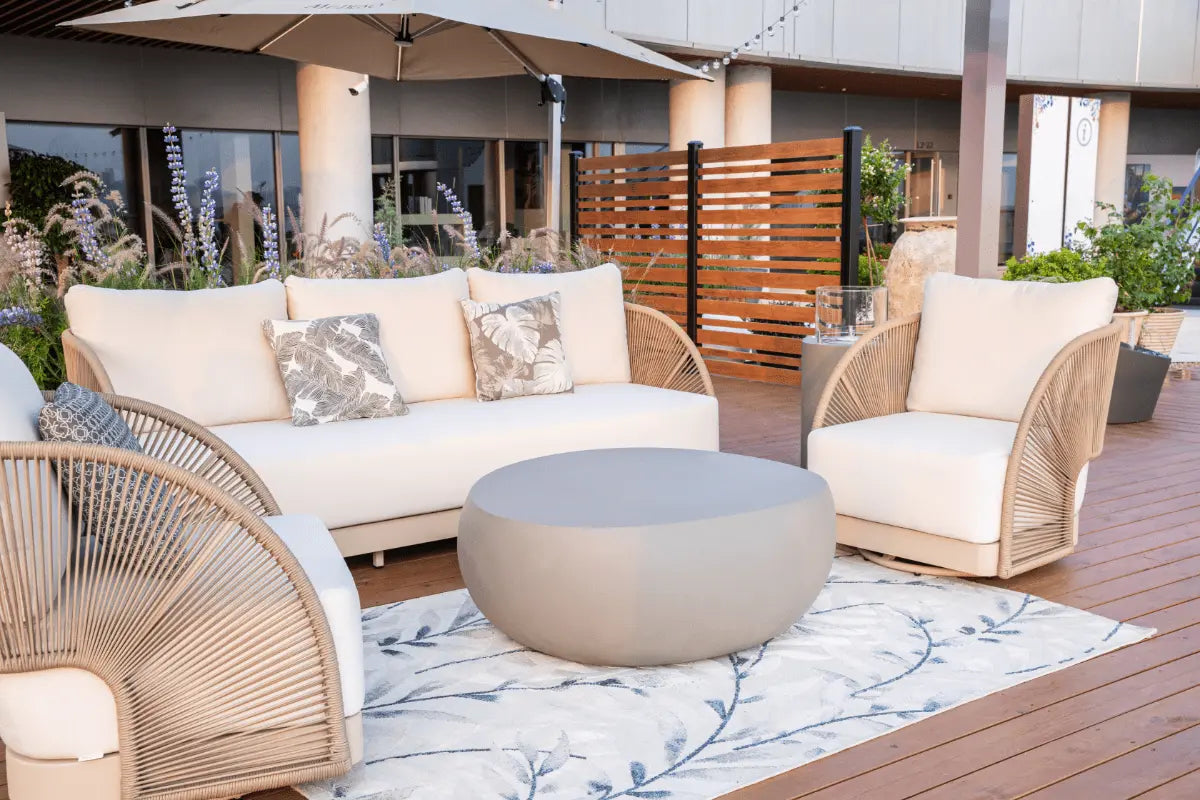 Malibu Outdoor Lounge Chair — Elementi