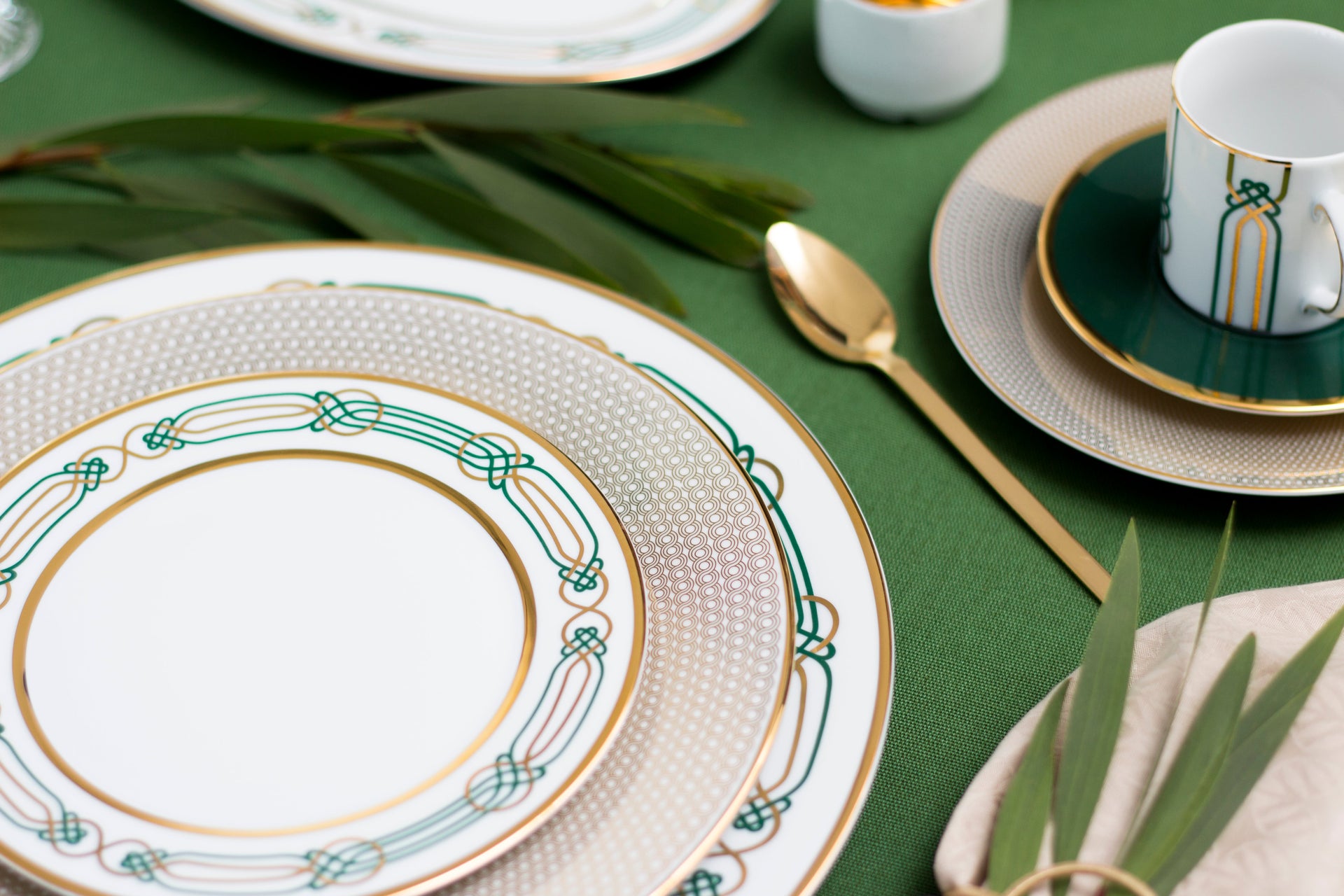 Liberty 24-piece Dinner Setting