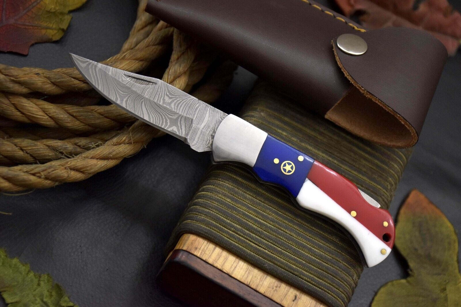 Handcrafted Damascus Steel Pocket Knife – Texas Flag Handle & Leather Sheath | Collectible EDC Gift