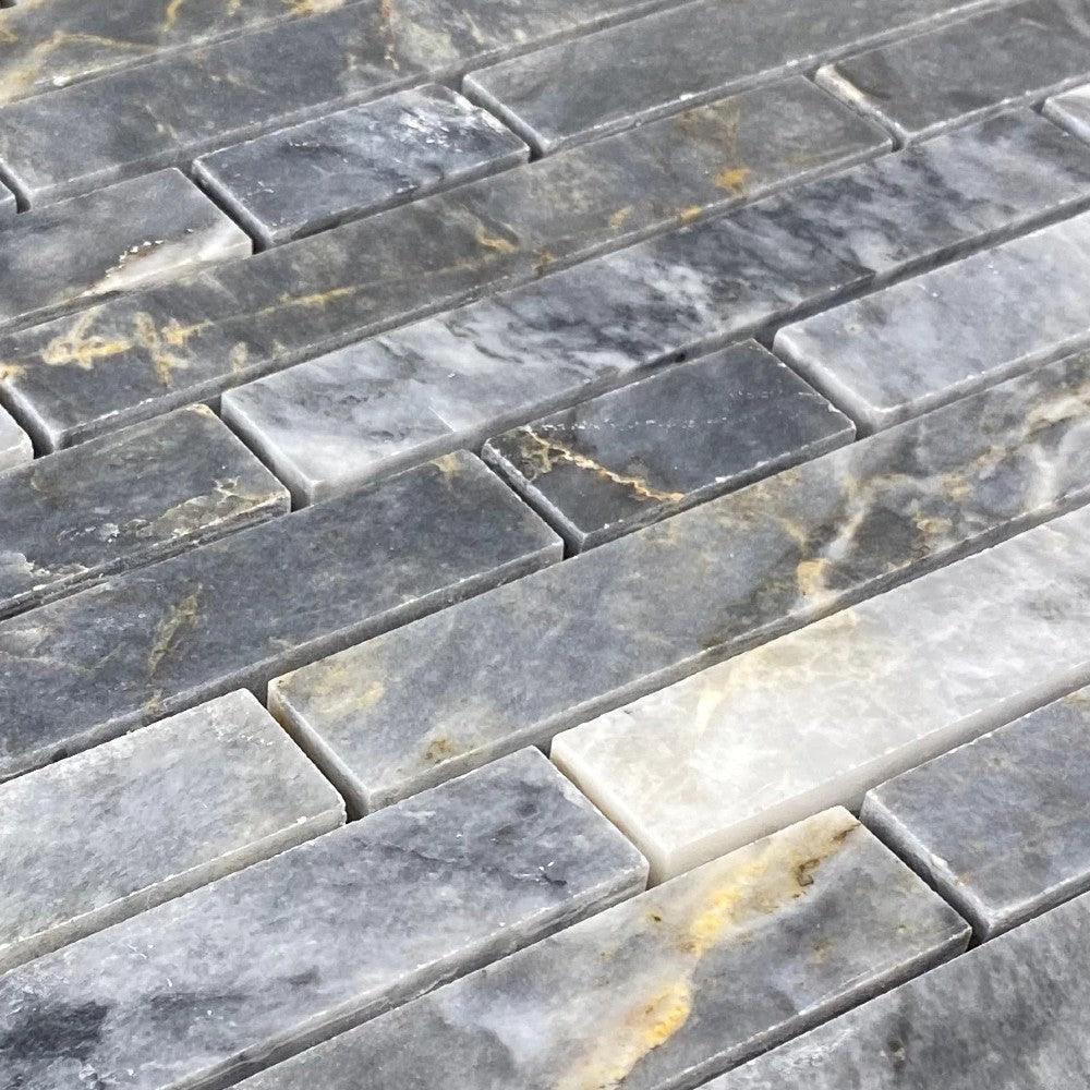 Luna Sky Marble Strip Liner on 12