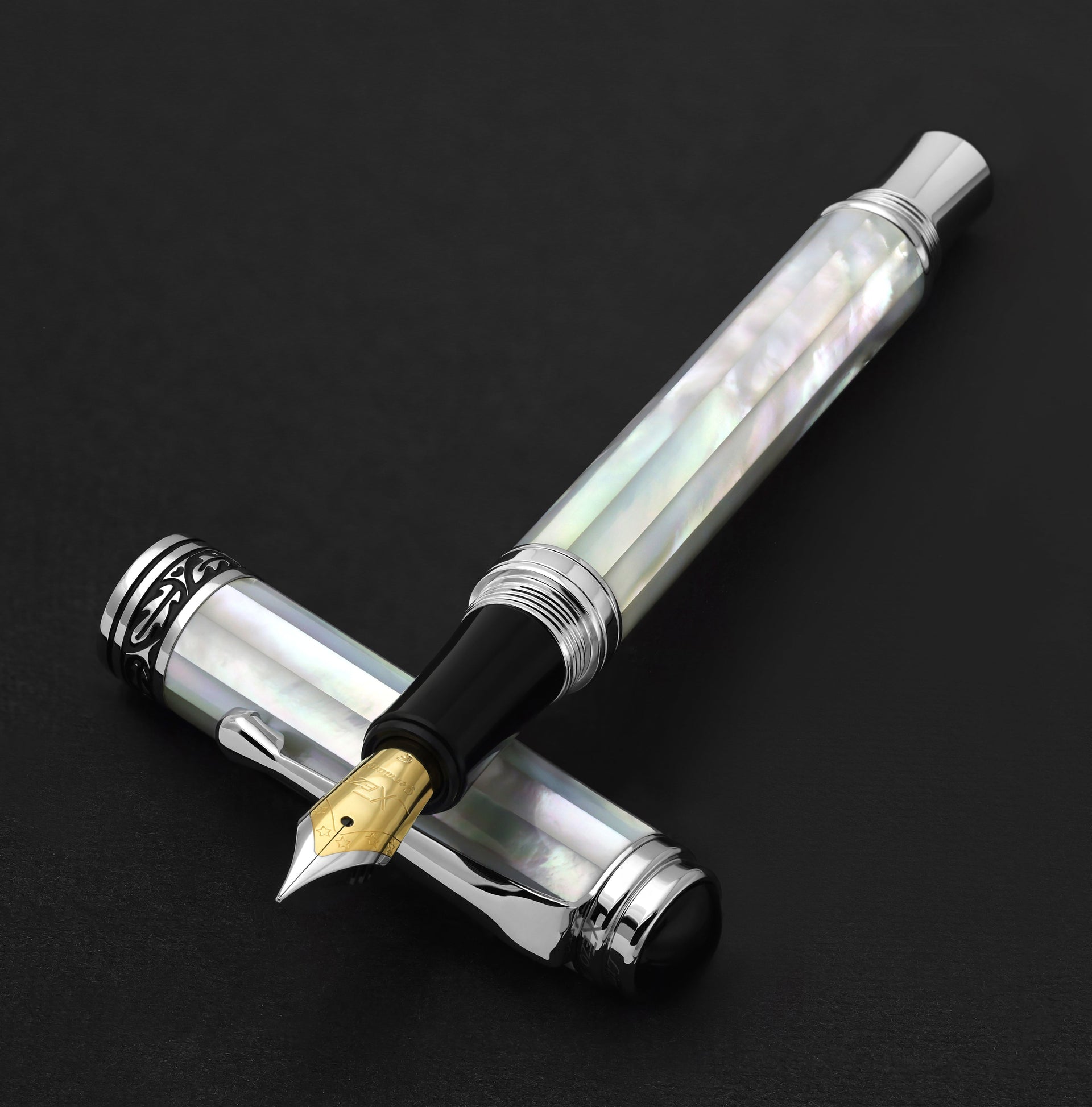 Xezo Maestro® White Mother of Pearl Fountain Pen (Fine Nib) - Chrome Plated