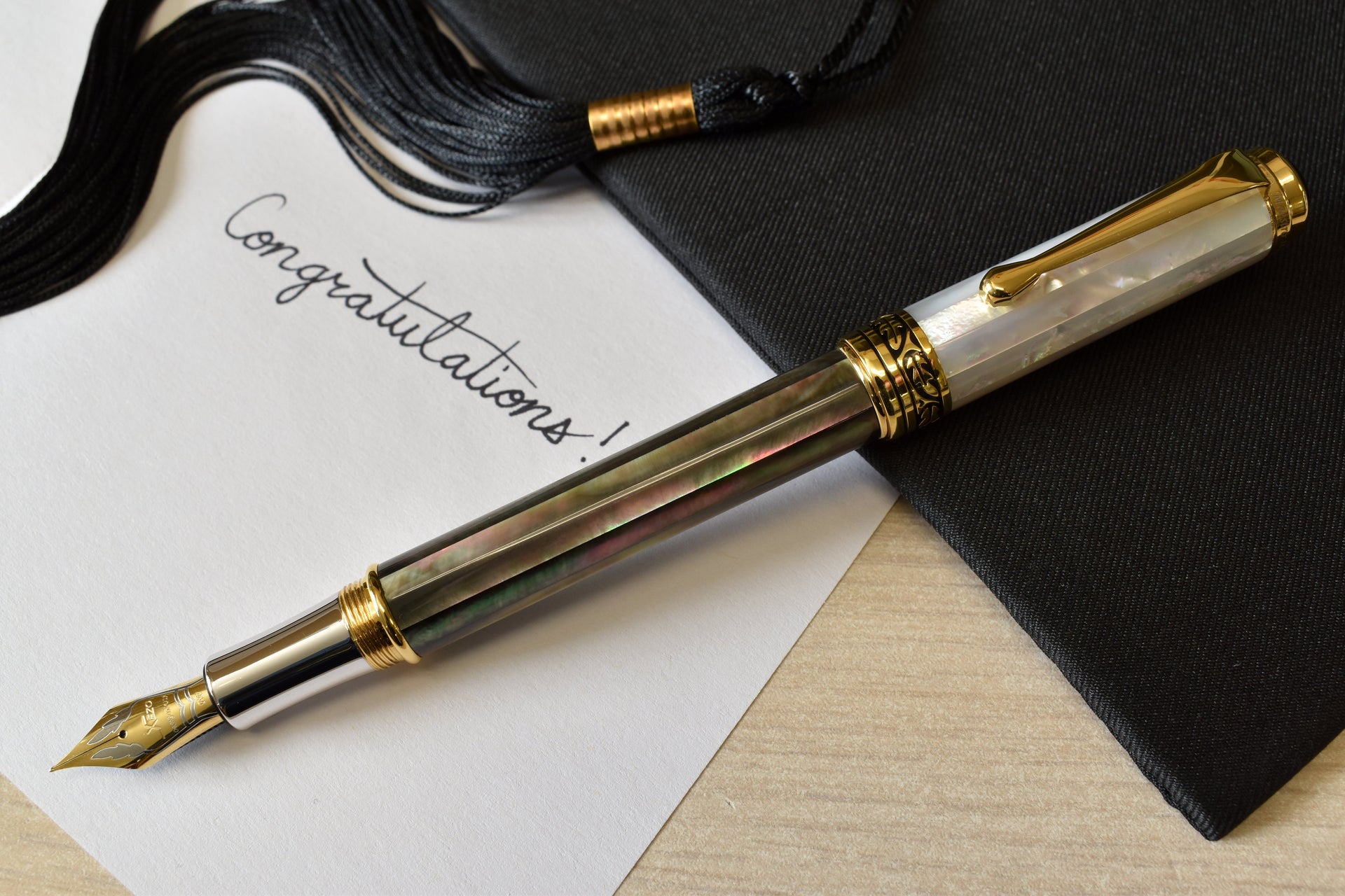 Xezo Maestro® Black and White Mother of Pearl Fountain Pen (Extra Fine Nib) - 18K Gold Plated