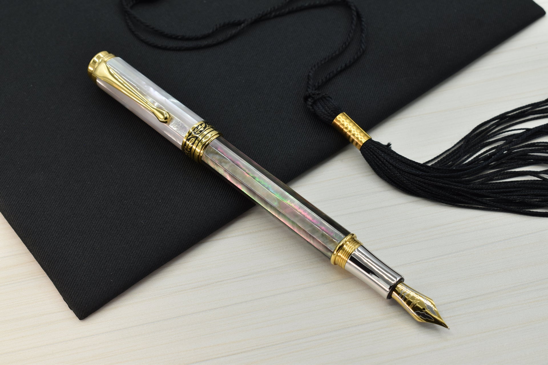 Xezo Maestro® Black and White Mother of Pearl Fountain Pen (Extra Fine Nib) - 18K Gold Plated