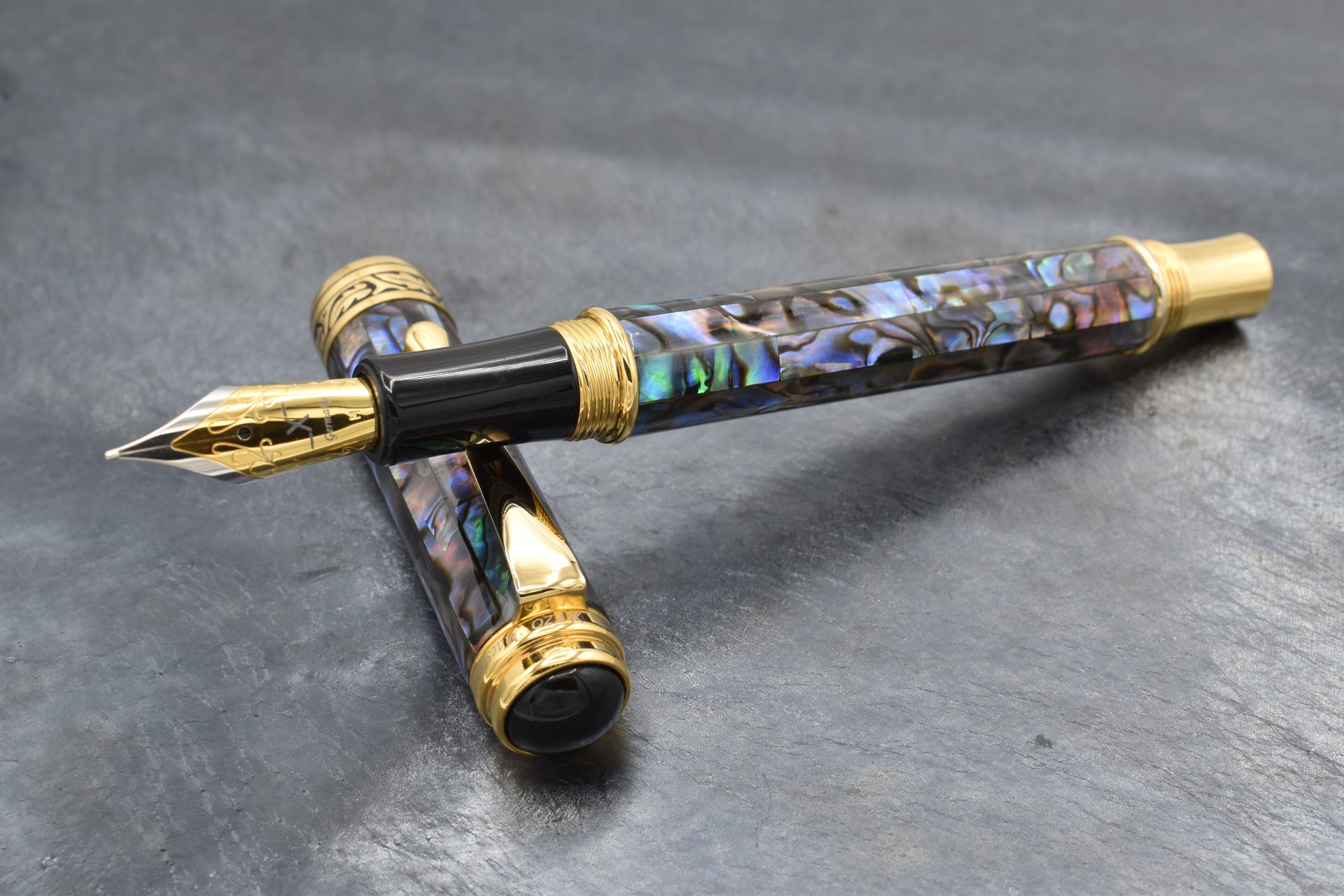 Maestro® Paua Abalone Sea Shell Fountain Pen (Medium Nib) - 18K Gold Plated