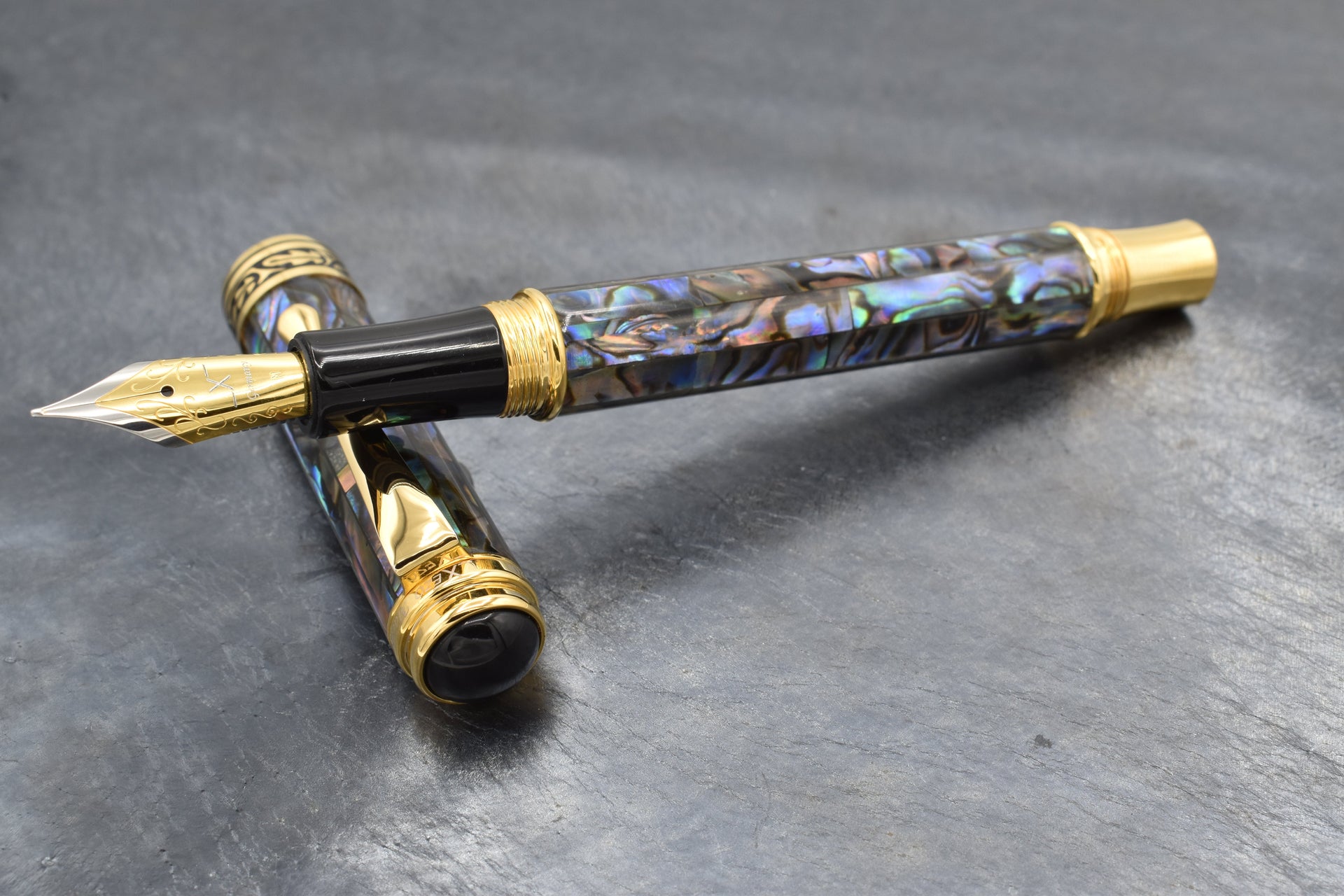 Maestro® Paua Abalone Sea Shell Fountain Pen (Medium Nib) - 18K Gold Plated