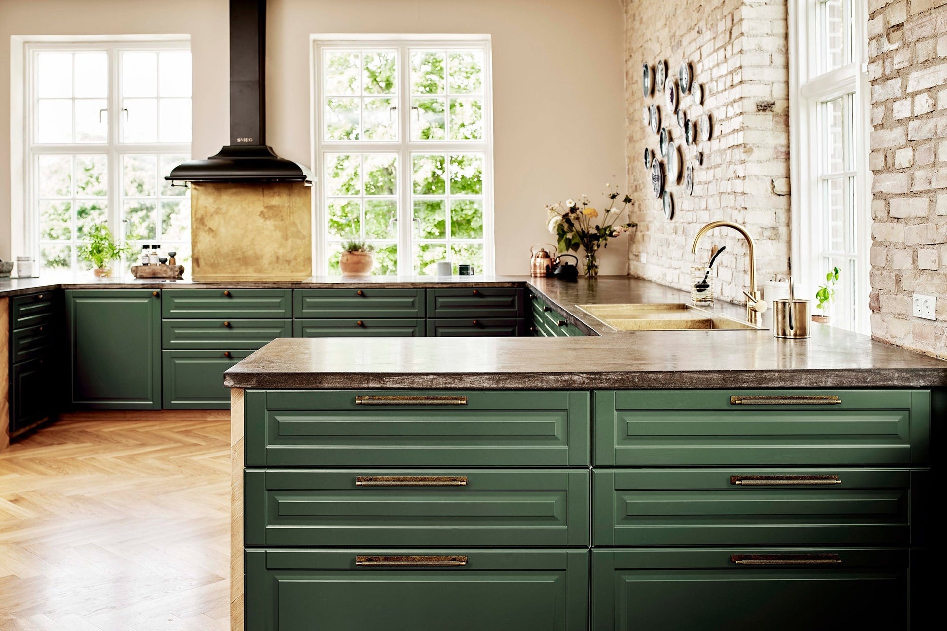 Knurled Backplate Antique Bronze 