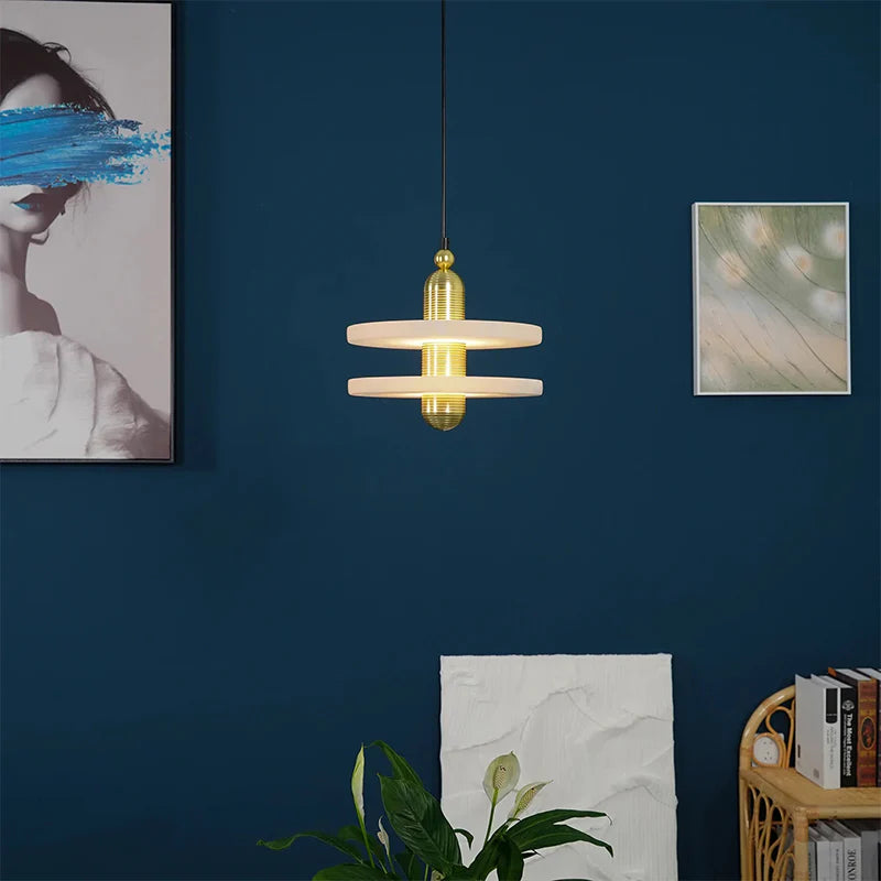 Median Mono Pendant Light