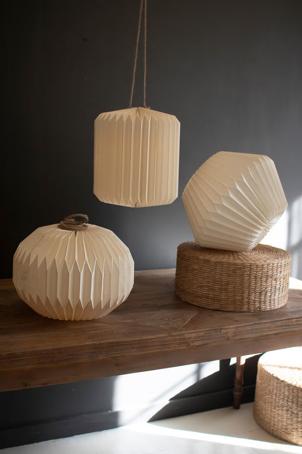 SET OF THREE FOLDING PAPER PENDANT LANTERNS