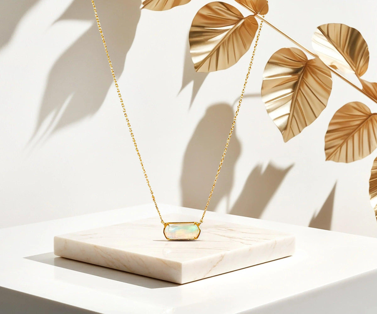 Aura Pendant Necklace - 18k Gold Plated