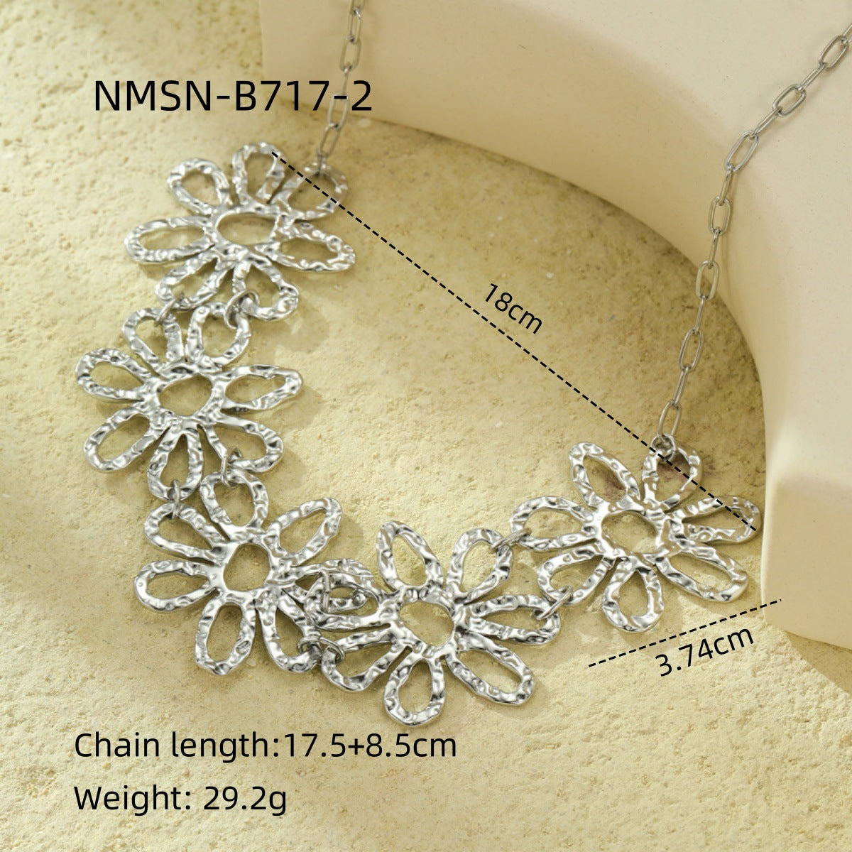 Light Luxury Necklace Fashionable Floral Clavicle Chain Small Fresh High Grade Embellished Necklace Necklace Women