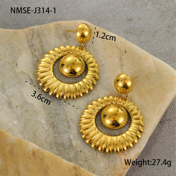 Arrival French Retro Elegant Stainless Steel Earrings Plated 18K Gold Silver Color Matching High-Grade Light Luxury Ear Rings