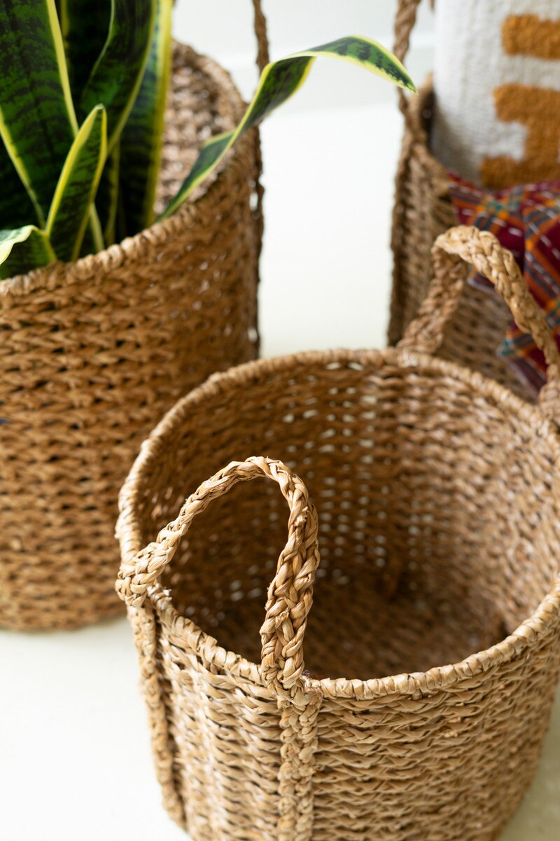 SET OF 3 ROUND BRAIDED SEAGRASS STORAGE BASKETS W HANDLES