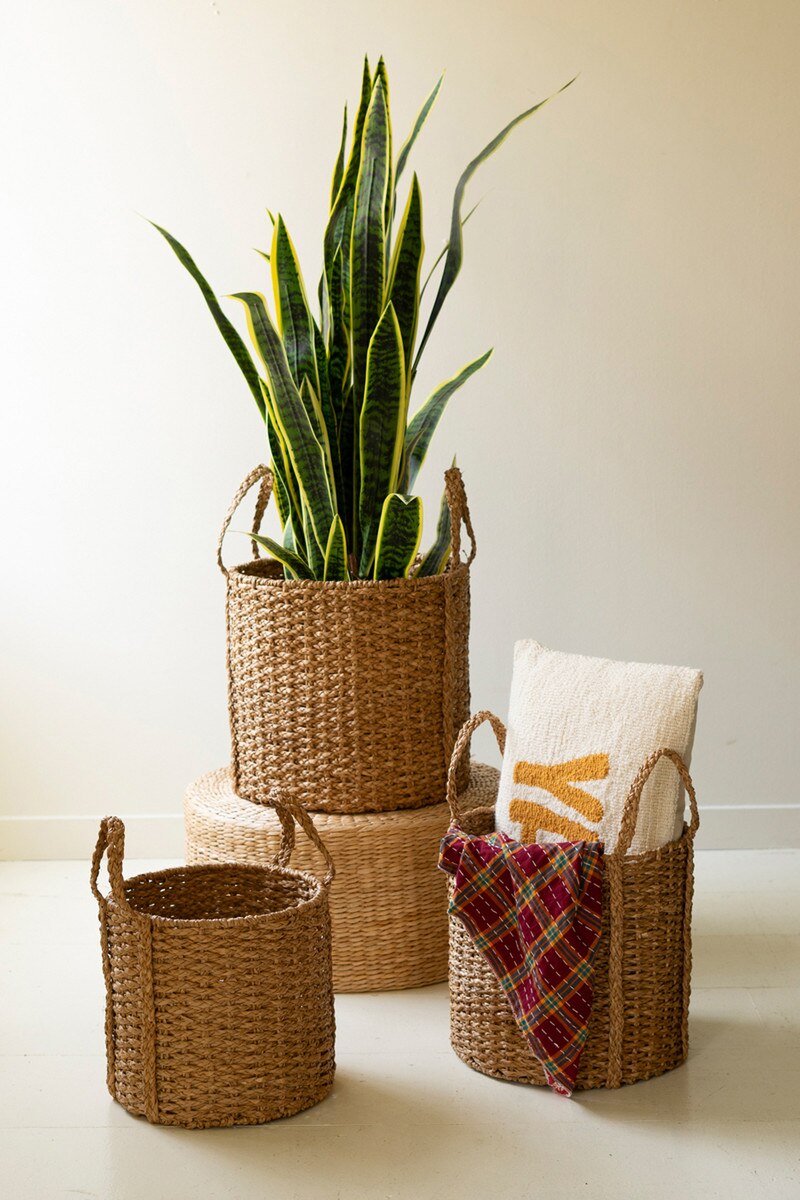 SET OF 3 ROUND BRAIDED SEAGRASS STORAGE BASKETS W HANDLES