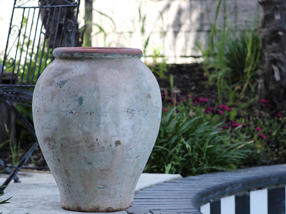 Corinthian Vase PLANTATOREM