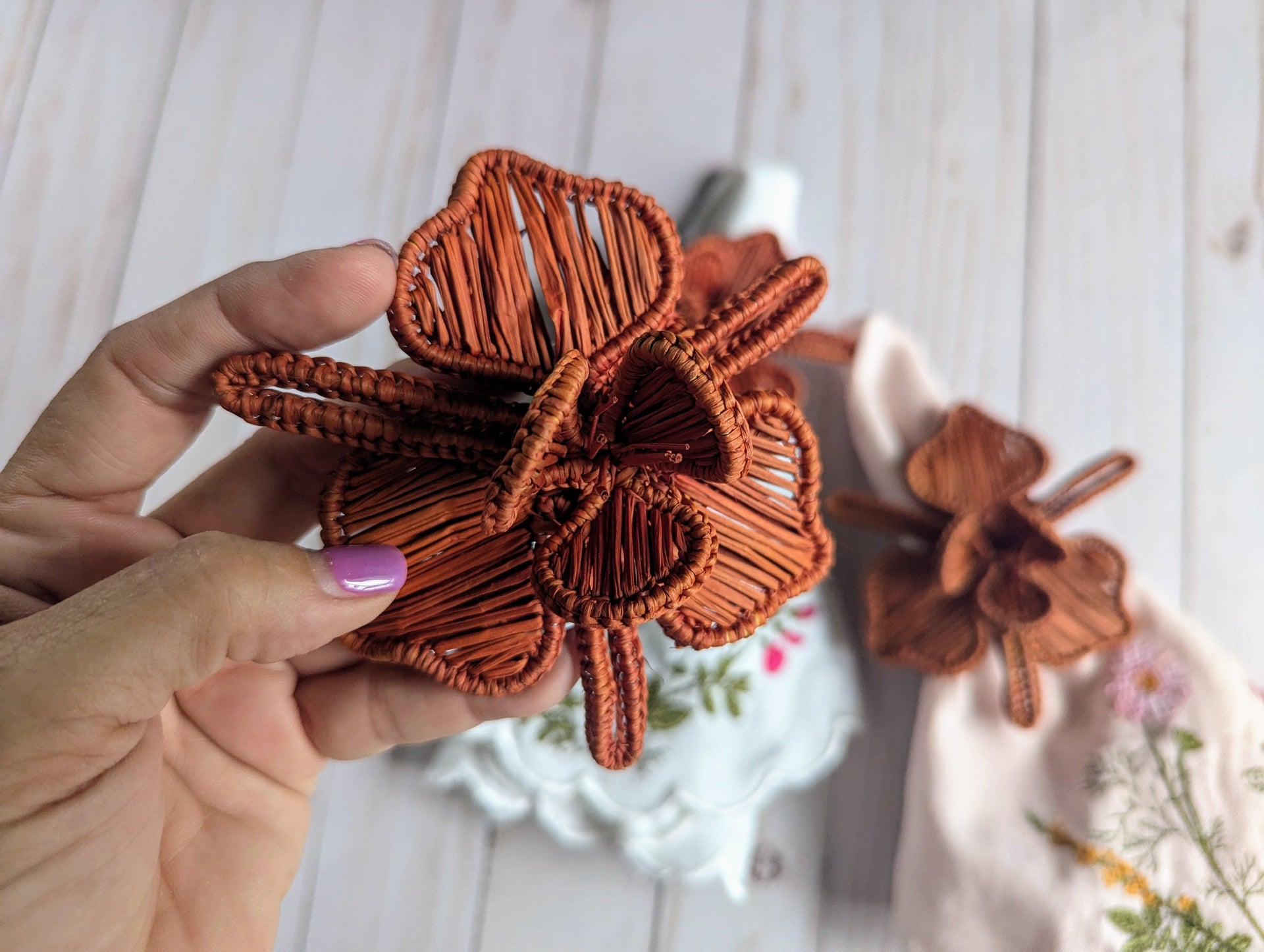 Handwoven Orchid Iraca Palm Napkin Ring in Burgundy