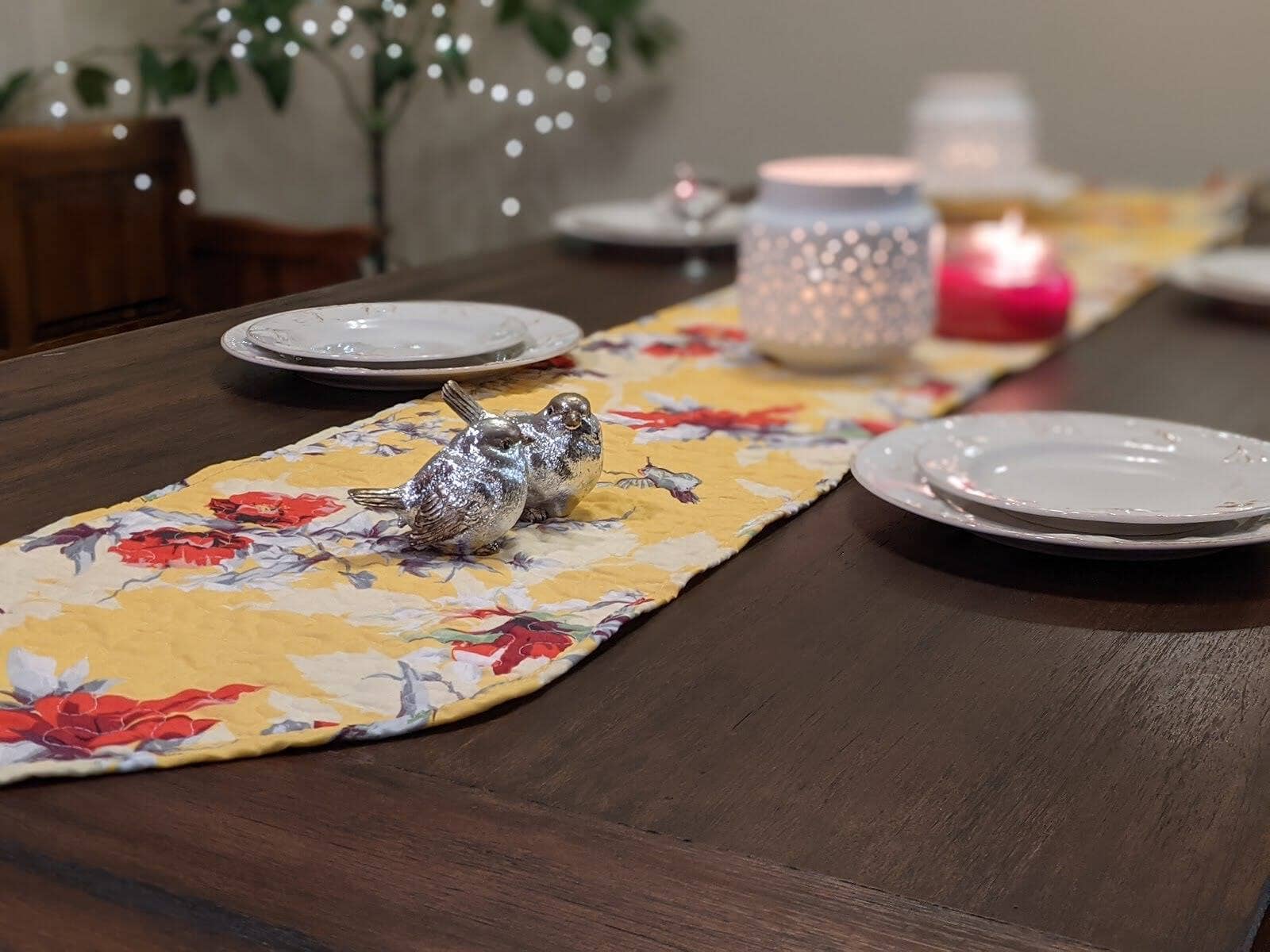 DaDalogy Bedding Sunshine Yellow Floral Vintage Hummingbirds Garden Table Runner (925)