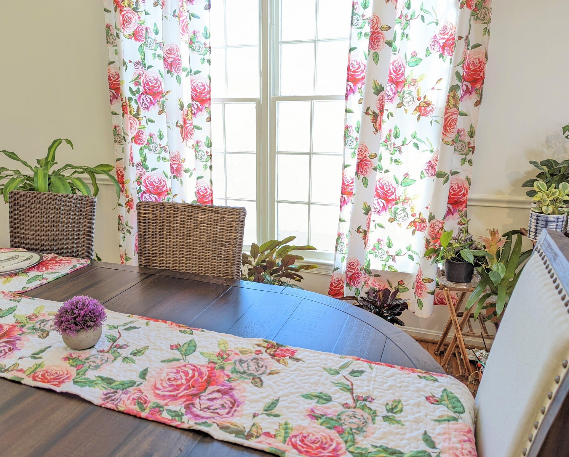 DaDa Bedding Set of 2-Pieces Romantic Roses Pink Floral Sheer Window Panel Curtains (JHW-879)