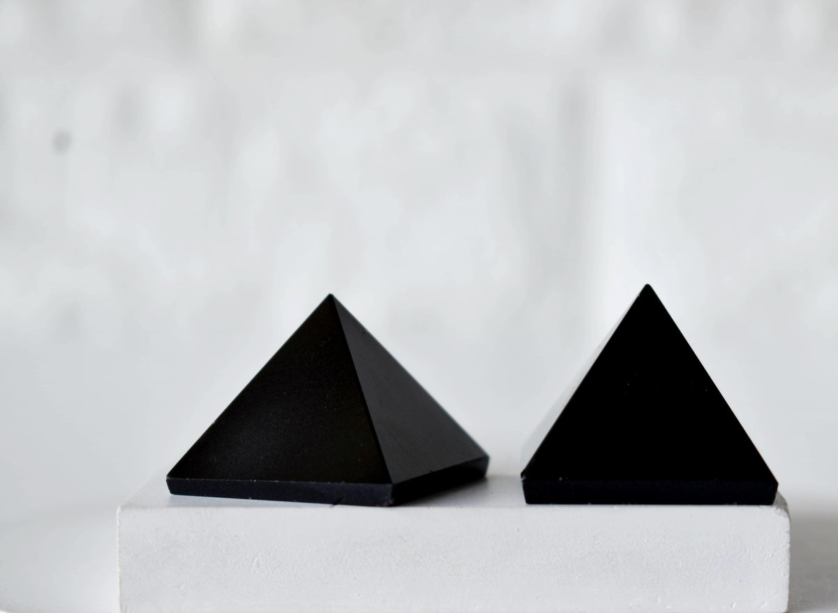 Black Tourmaline Pyramids (Promote Courage and Self-Confidence)