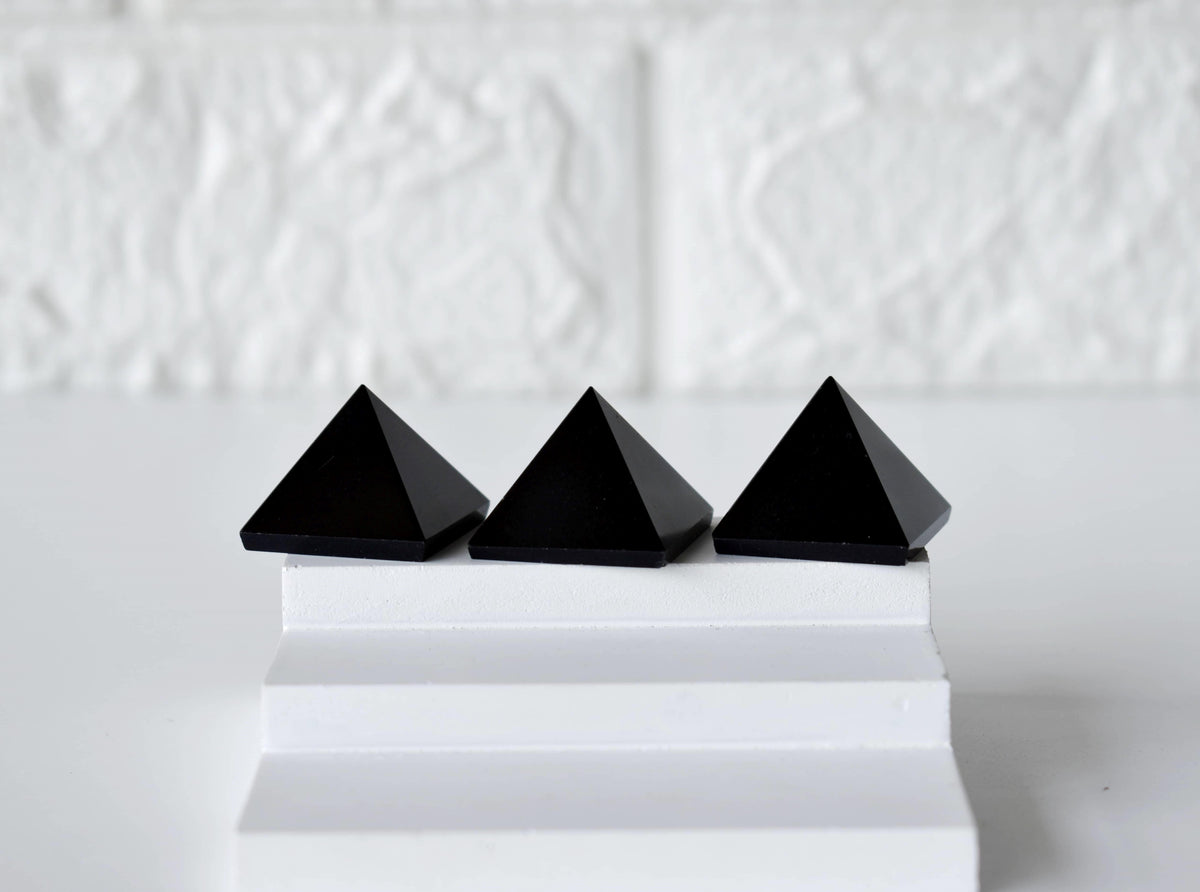 Black Tourmaline Pyramids (Promote Courage and Self-Confidence)