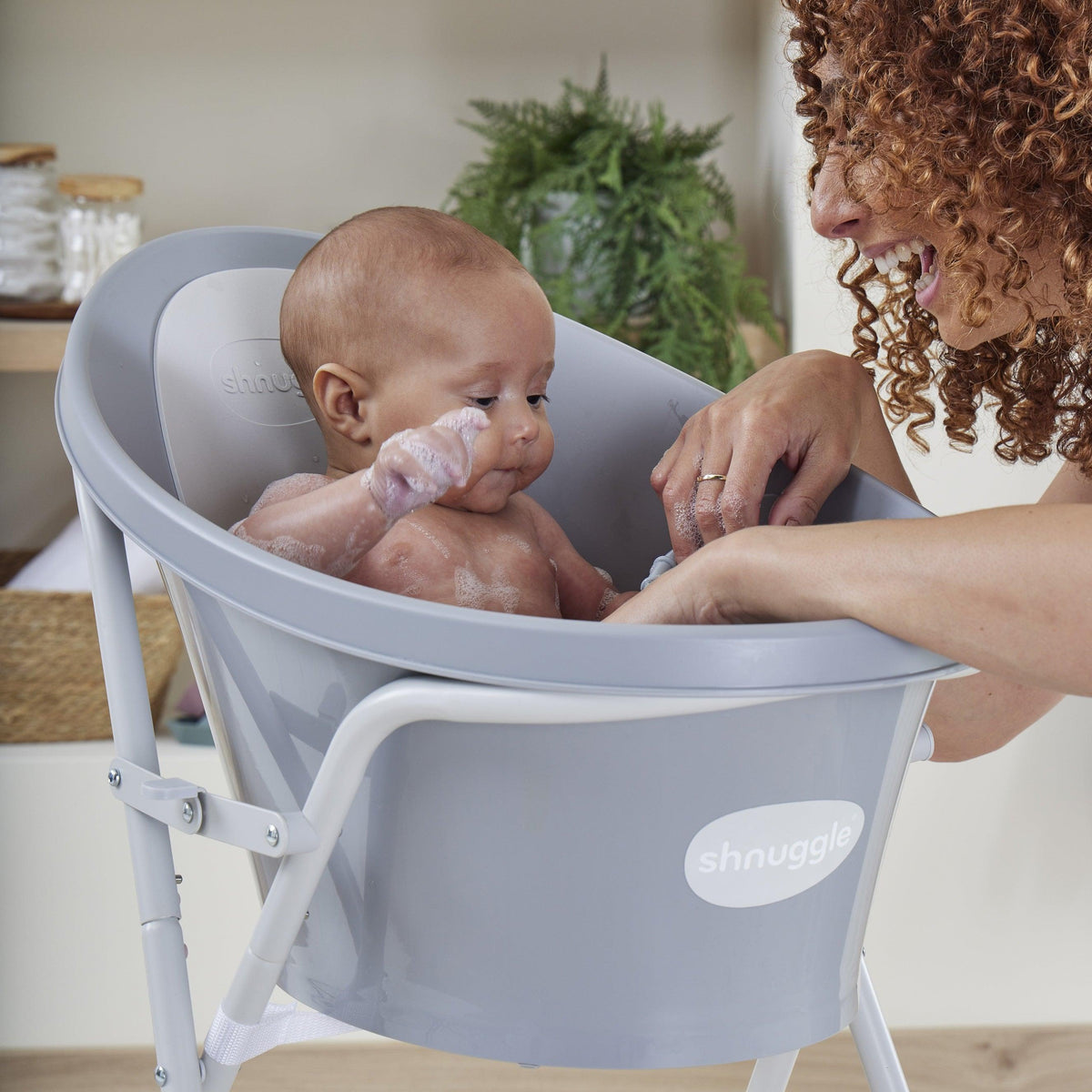 Shnuggle Baby Bath | Newborn baby bath Support with Bum Bump | Compact Bathtub for babies | Bath Seat Suitable from Birth