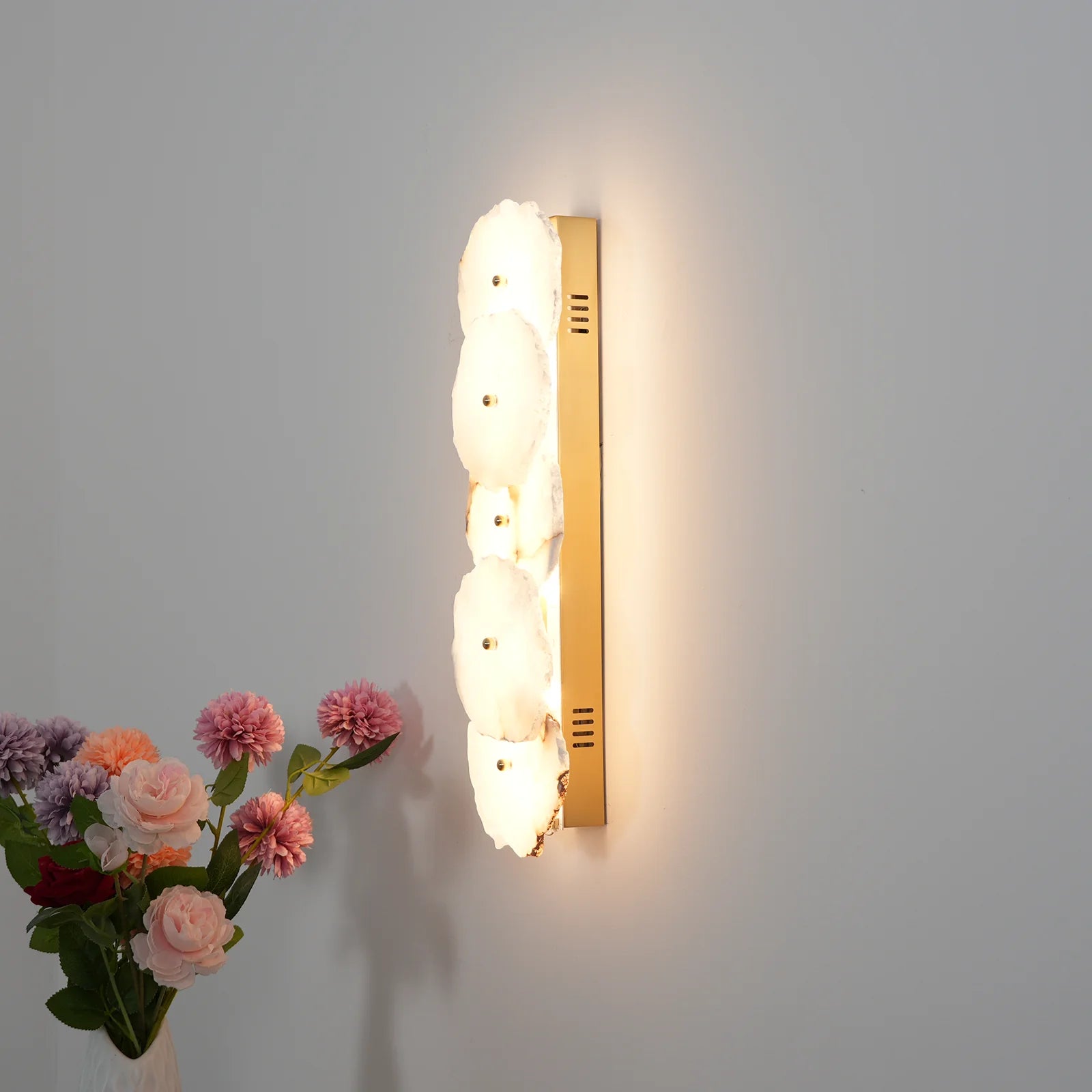 Petra Wall Lamp