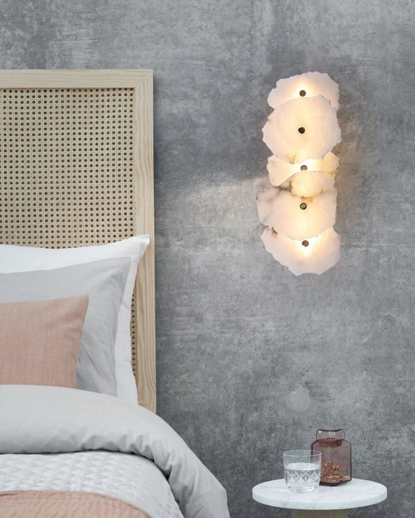 Petra Wall Lamp