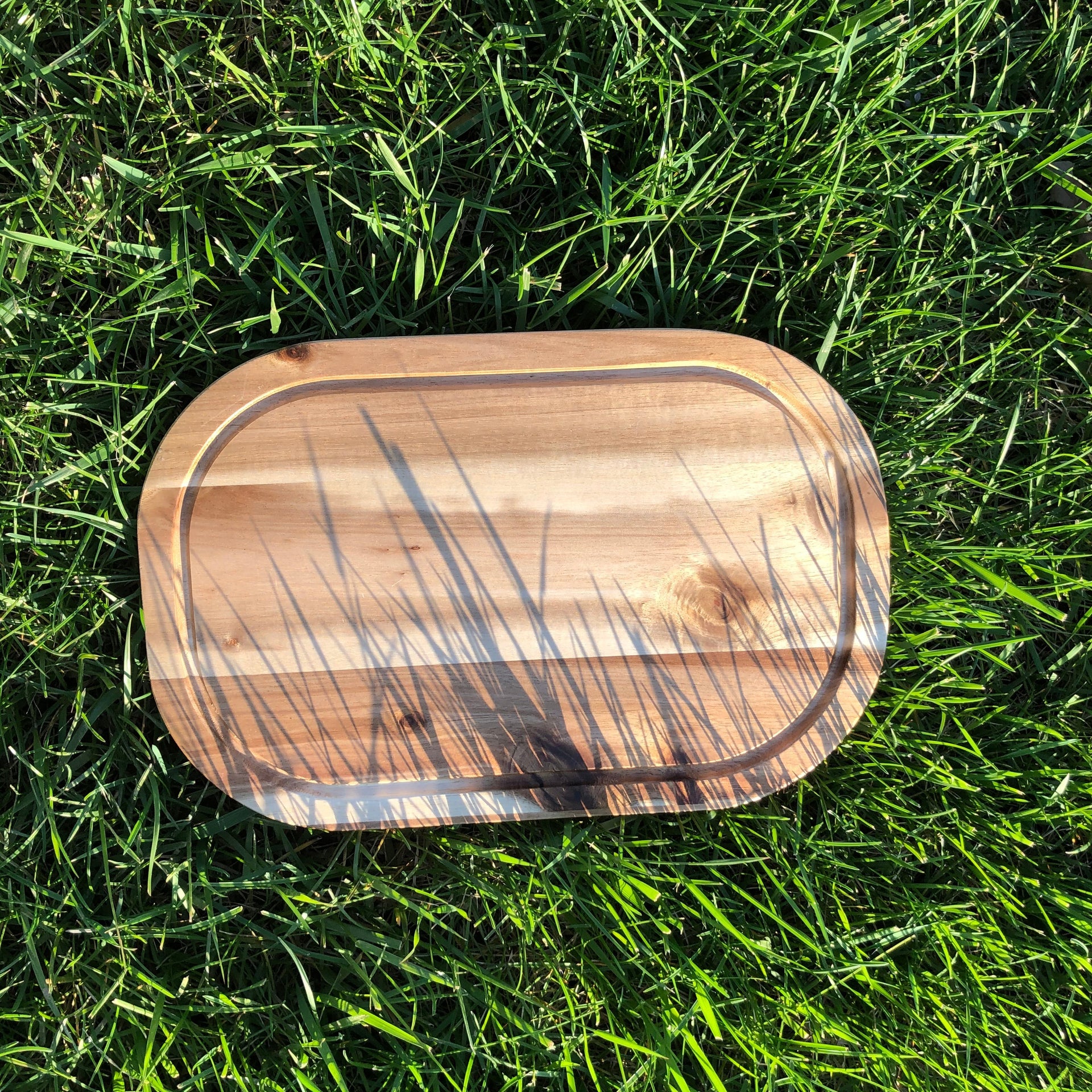 Zavis Green Acacia Wood Serving Rounded Cutting Board With Juice Groove 12