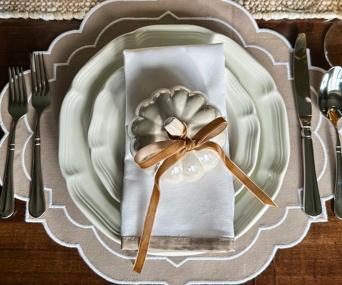 Cotton Dinner Napkins Set of 4 – Piping Trim