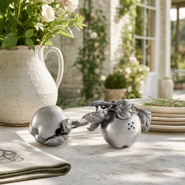 Apple Salt & Pepper Set