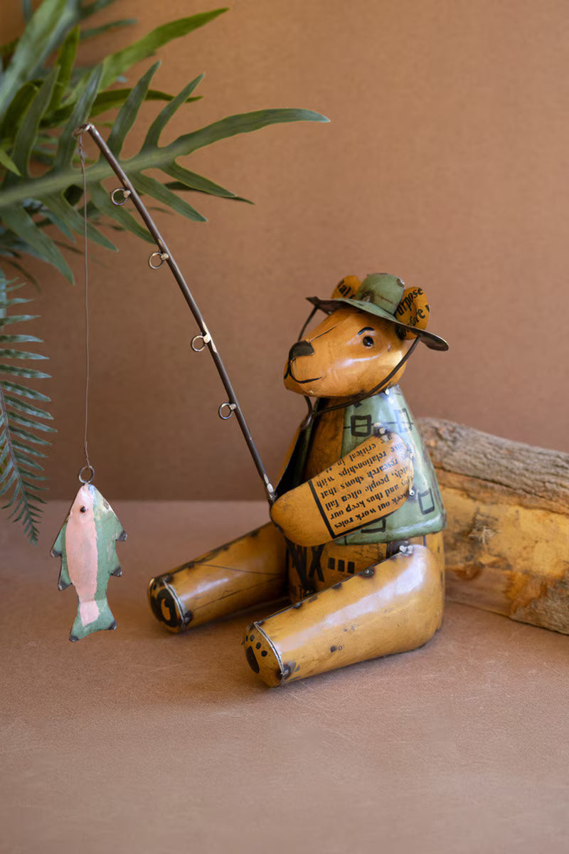 RECYCLED IRON BROWN BEAR FISHING