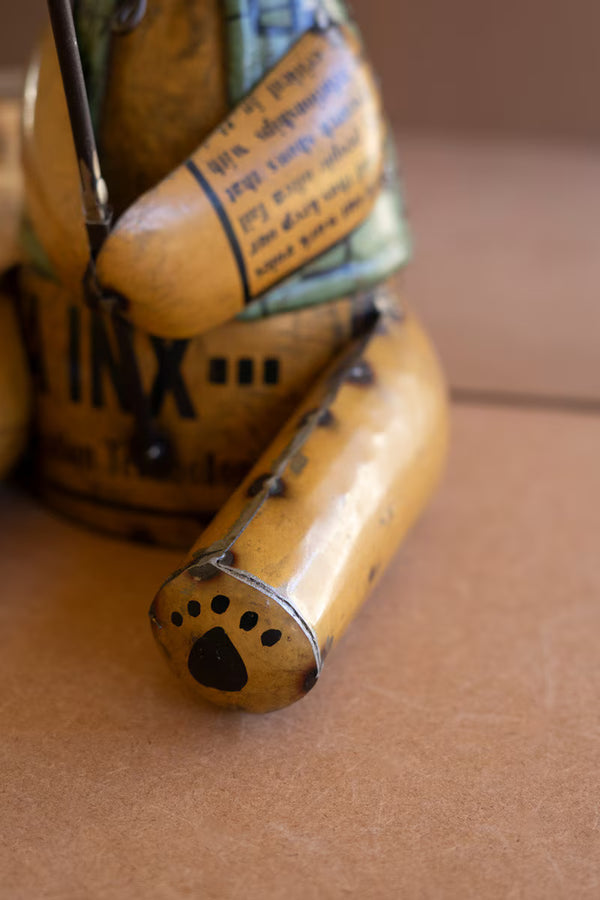 RECYCLED IRON BROWN BEAR FISHING
