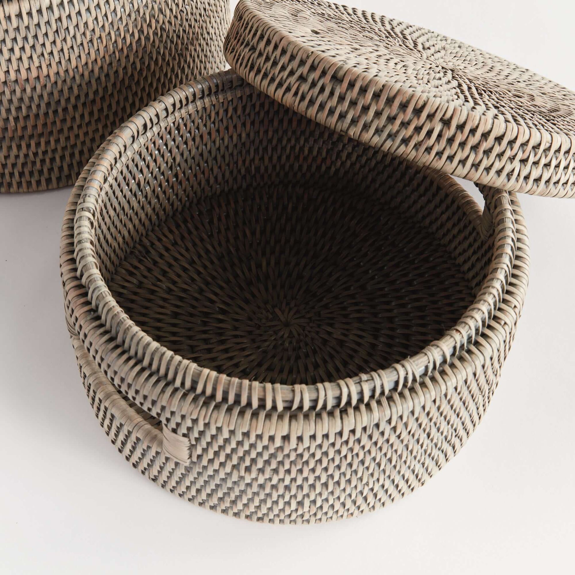 Round Rattan Storage Baskets with Lids (Set of 2)