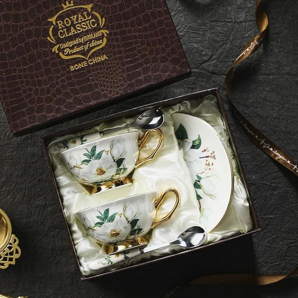 Retro Ceramic Gold-rimmed Coffee Mugs European Bone China Coffee Cups and Saucers Set Light Luxury Tea Cups Gift