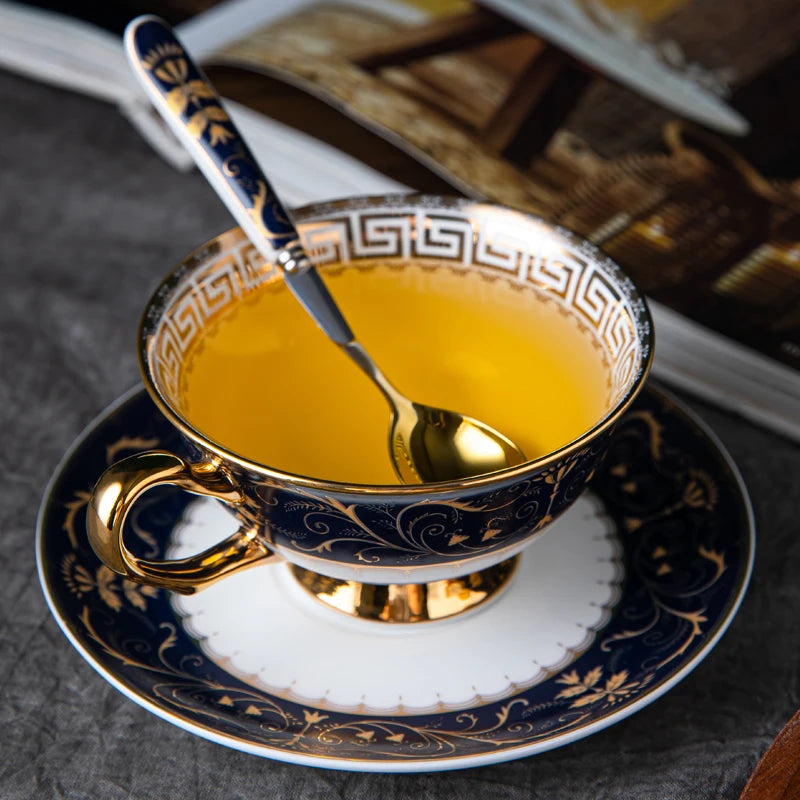 Bone China Mugs Coffee Cups Spoon Saucer 3pcs/Set Restaurant Drinking Utensils Household Drinkware for Wedding Birthday Gifts